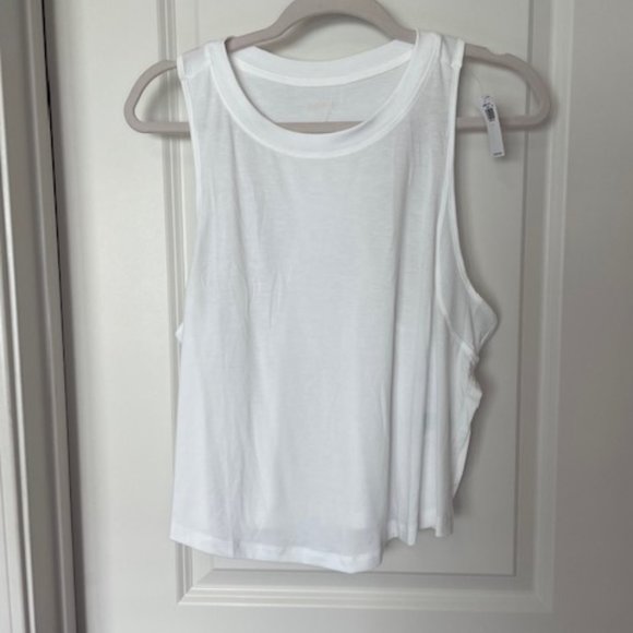 Old Navy‎ Active- Side Slit Tank - Picture 2 of 4